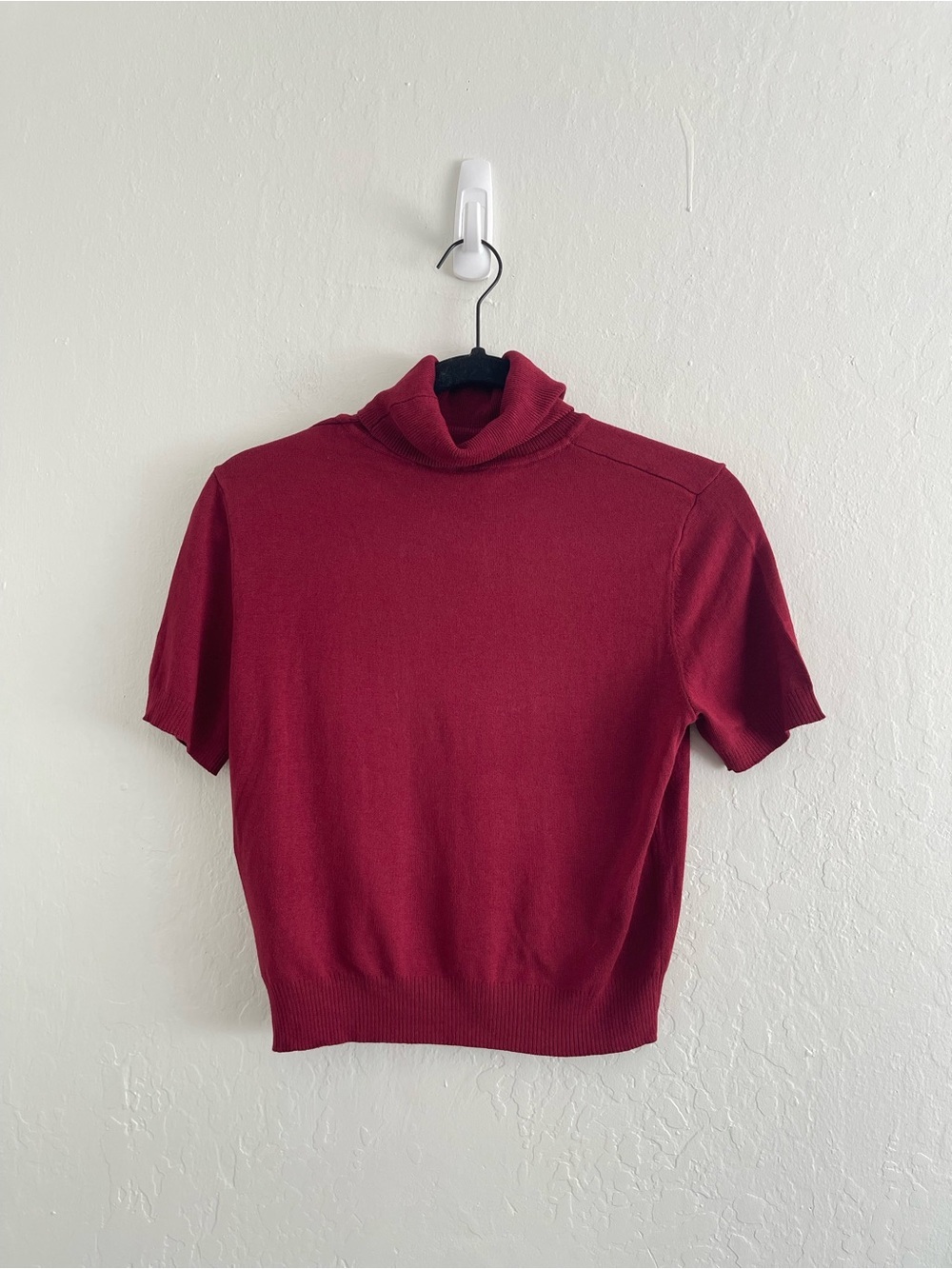 NWT H&M Divided Fine Knit Turtleneck Top in Burgundy Short Sleeve Womens Small